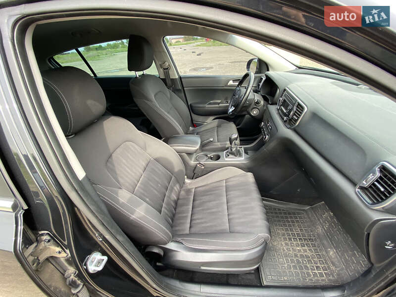 Внедорожник / Кроссовер Kia Sportage 2016 в Тернополе