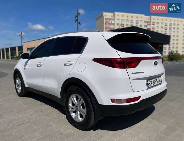 Позашляховик / Кросовер Kia Sportage 2017 в Хмельницькому