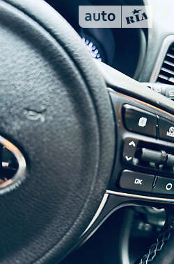 Внедорожник / Кроссовер Kia Sportage 2017 в 
