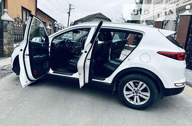 Внедорожник / Кроссовер Kia Sportage 2017 в 