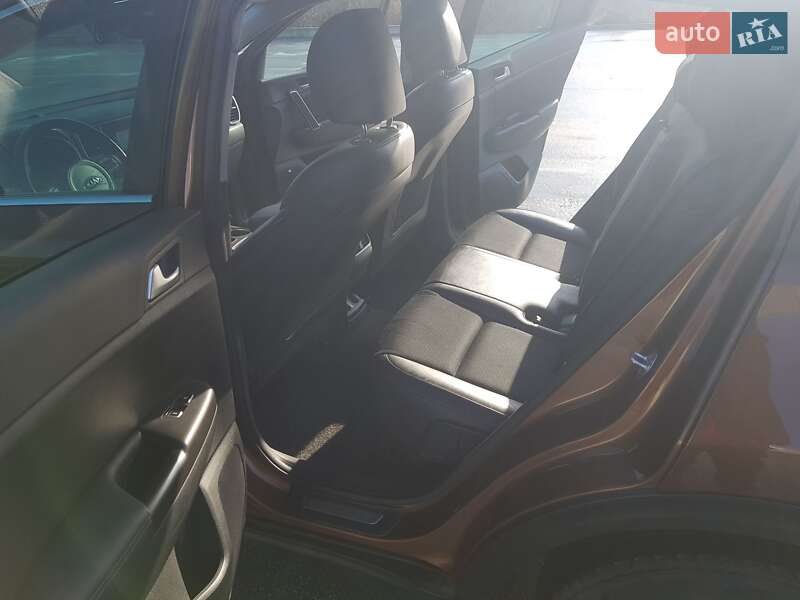 Внедорожник / Кроссовер Kia Sportage 2017 в Ирпене