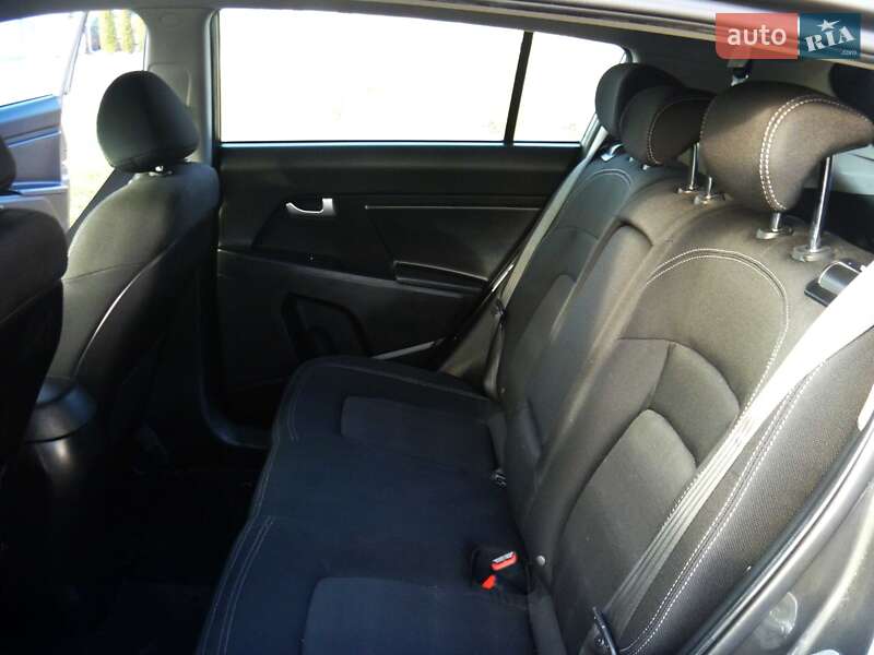 Позашляховик / Кросовер Kia Sportage 2012 в Христинівці