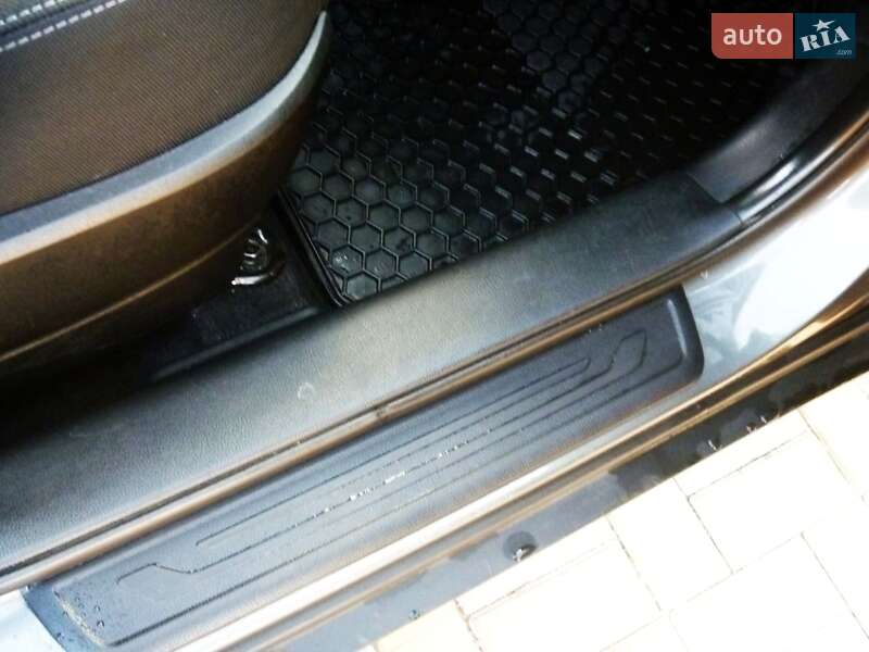 Позашляховик / Кросовер Kia Sportage 2012 в Христинівці