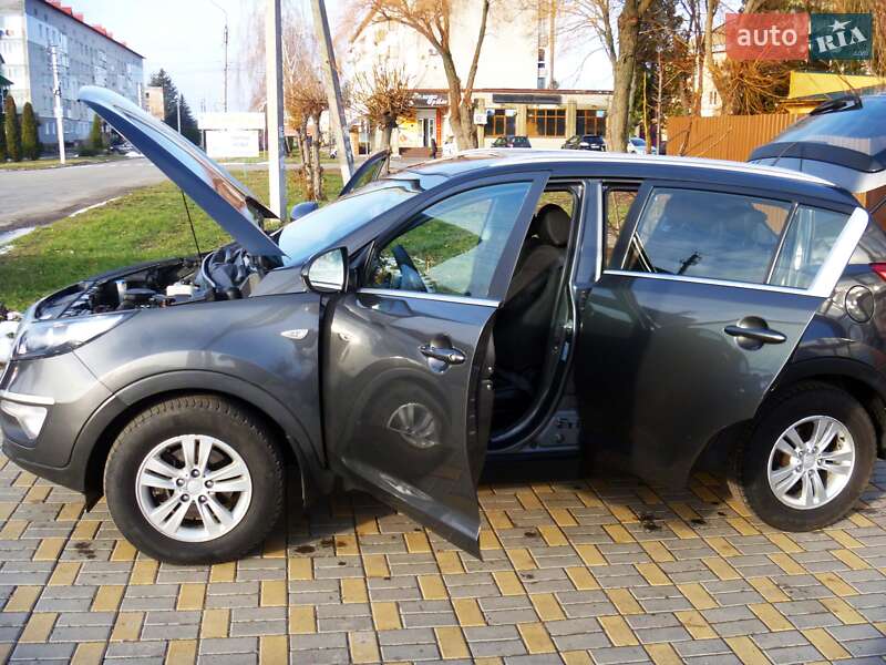 Позашляховик / Кросовер Kia Sportage 2012 в Христинівці