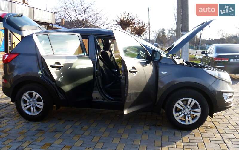 Позашляховик / Кросовер Kia Sportage 2012 в Христинівці