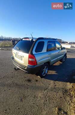 Внедорожник / Кроссовер Kia Sportage 2006 в 