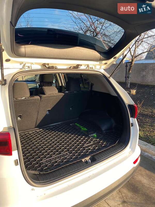 Позашляховик / Кросовер Kia Sportage 2016 в Високопіллі