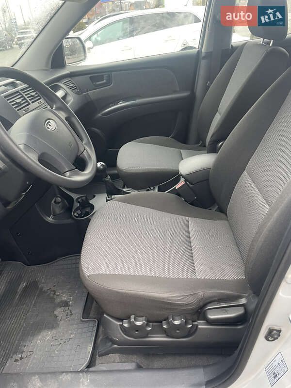 Внедорожник / Кроссовер Kia Sportage 2008 в Хмельницком