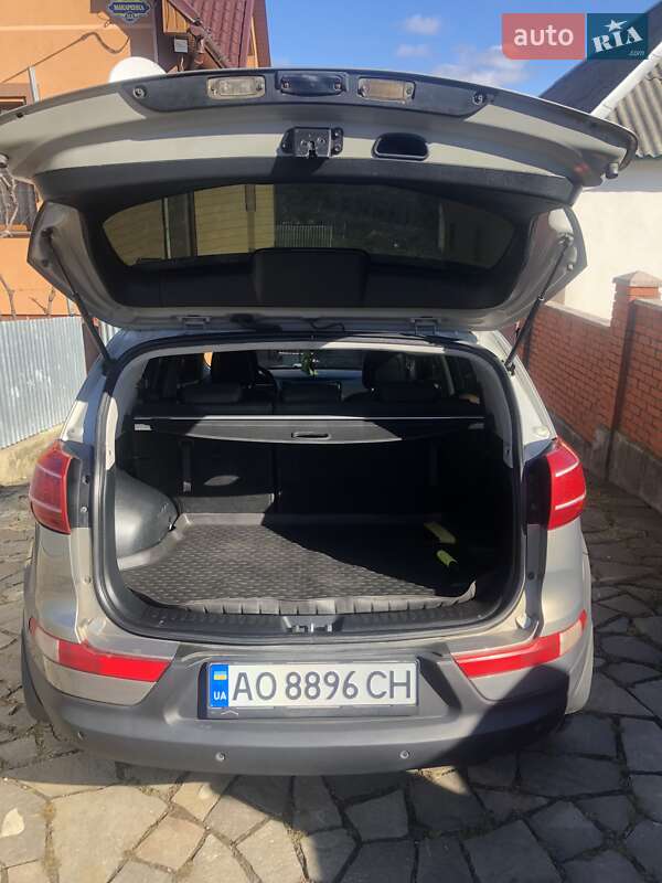 Позашляховик / Кросовер Kia Sportage 2010 в Мукачевому