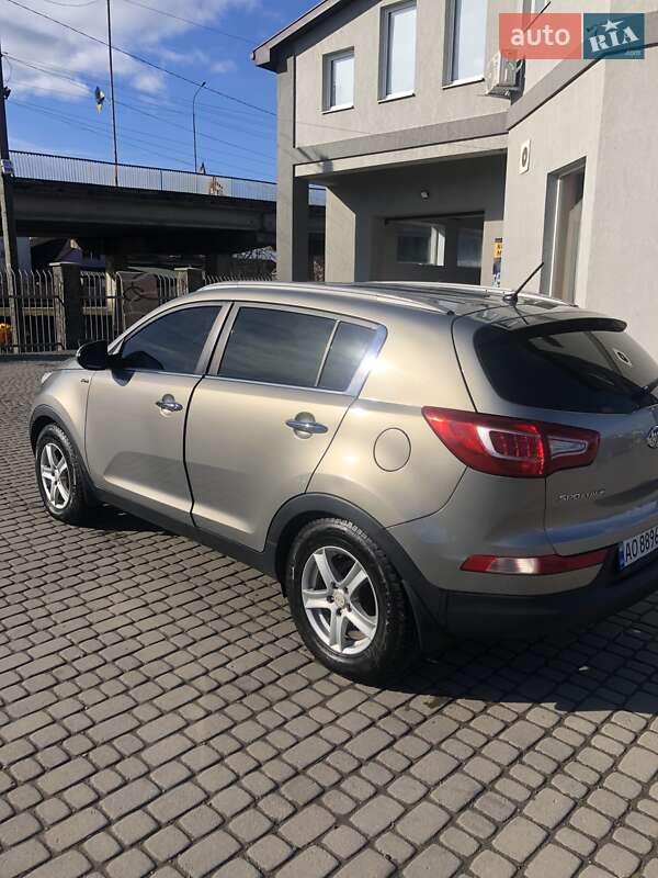 Позашляховик / Кросовер Kia Sportage 2010 в Мукачевому