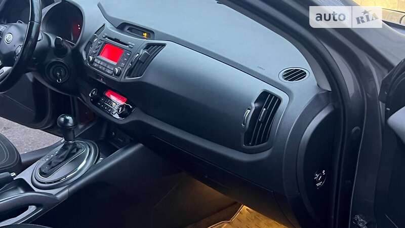 Позашляховик / Кросовер Kia Sportage 2011 в Тернополі