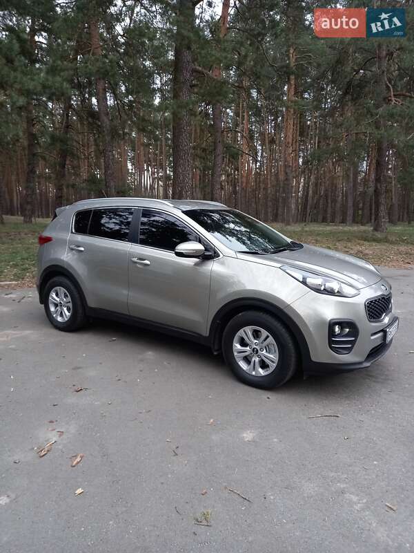 Позашляховик / Кросовер Kia Sportage 2017 в Ромнах