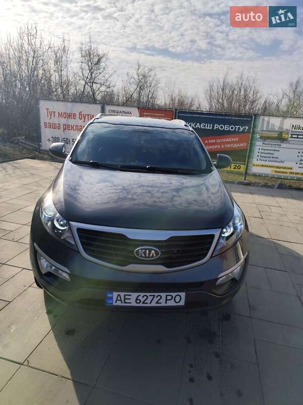 Внедорожник / Кроссовер Kia Sportage 2012 в Синельниково