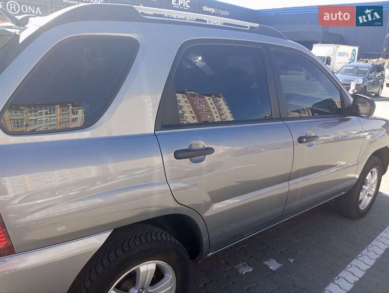 Внедорожник / Кроссовер Kia Sportage 2010 в Ивано-Франковске