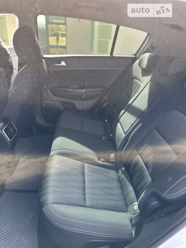 Внедорожник / Кроссовер Kia Sportage 2019 в Первомайске фото 10 Внедорожник / Кроссовер Kia Sportage 2019 в Первомайске