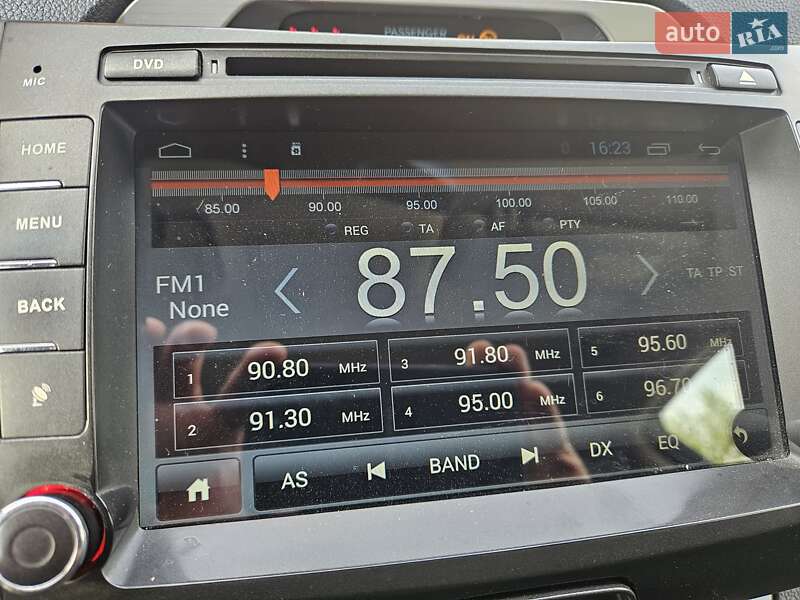 Внедорожник / Кроссовер Kia Sportage 2011 в Черновцах