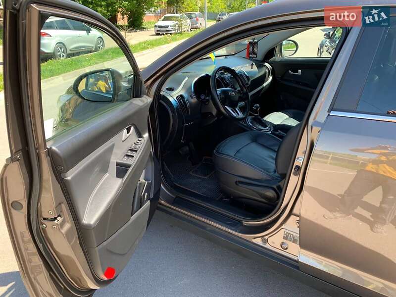 Внедорожник / Кроссовер Kia Sportage 2013 в Шептицькому