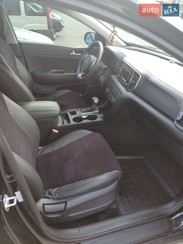 Внедорожник / Кроссовер Kia Sportage 2016 в Харькове