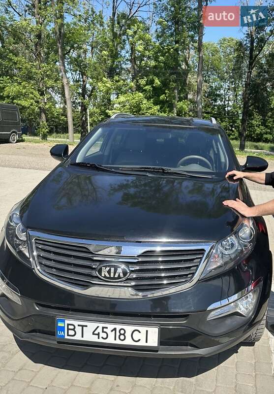Позашляховик / Кросовер Kia Sportage 2015 в Чернівцях