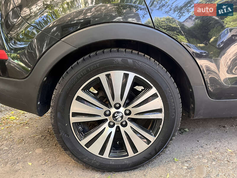 Позашляховик / Кросовер Kia Sportage 2015 в Чернівцях