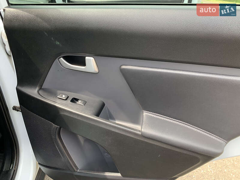 Внедорожник / Кроссовер Kia Sportage 2011 в Ковеле