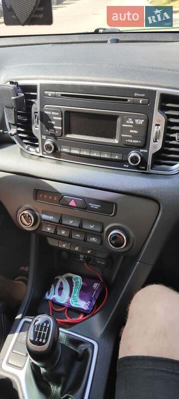 Внедорожник / Кроссовер Kia Sportage 2016 в Ивано-Франковске