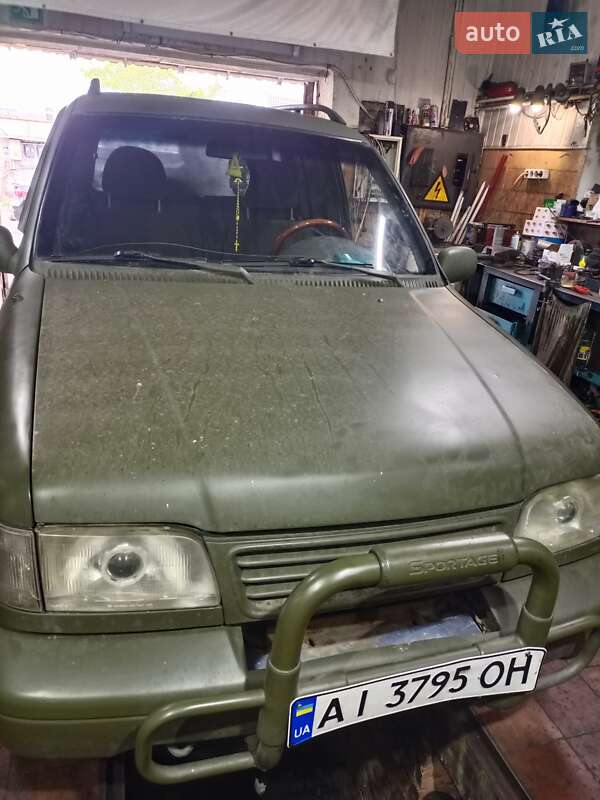 Позашляховик / Кросовер Kia Sportage 1997 в Києві