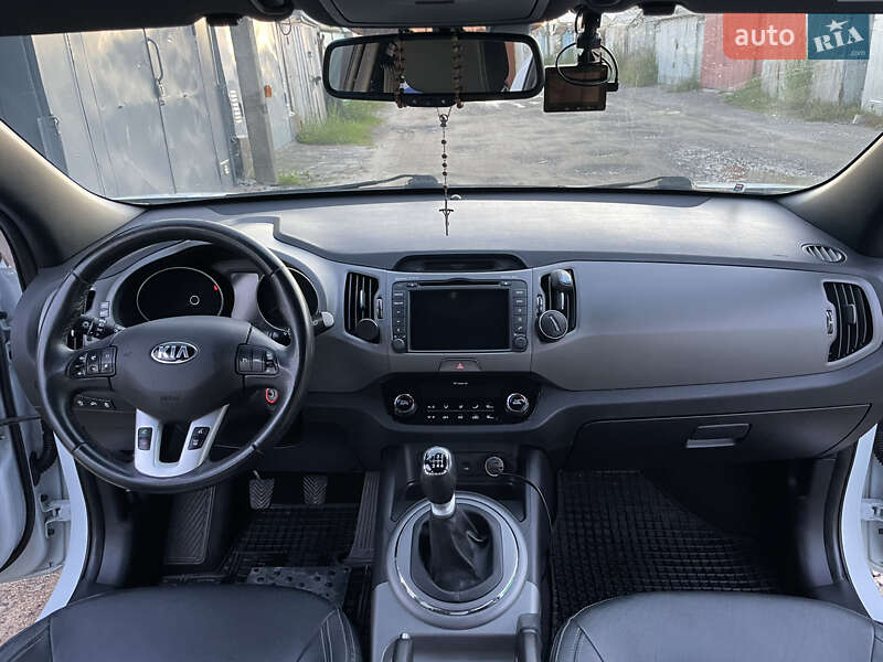 Позашляховик / Кросовер Kia Sportage 2015 в Львові