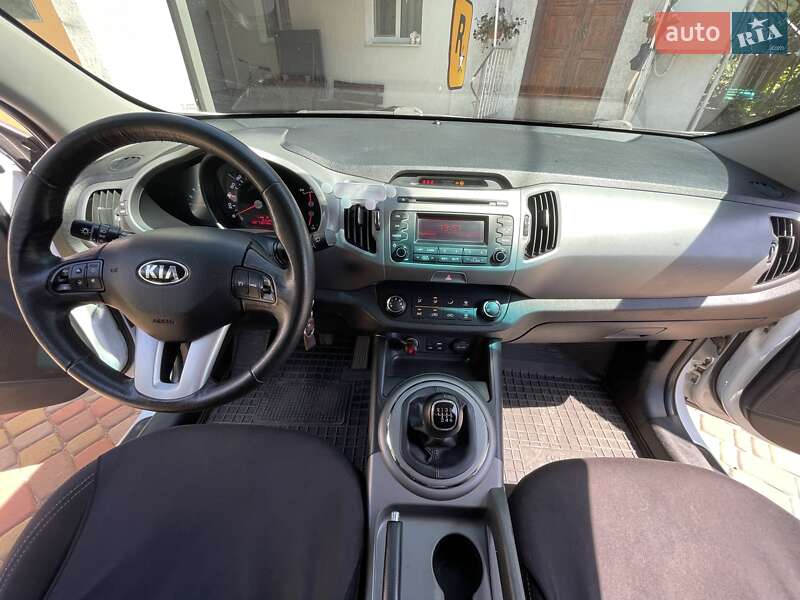 Позашляховик / Кросовер Kia Sportage 2015 в Миргороді фото 14 Позашляховик / Кросовер Kia Sportage 2015 в Миргороді