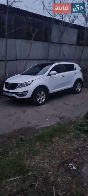 Внедорожник / Кроссовер Kia Sportage 2011 в Первомайске