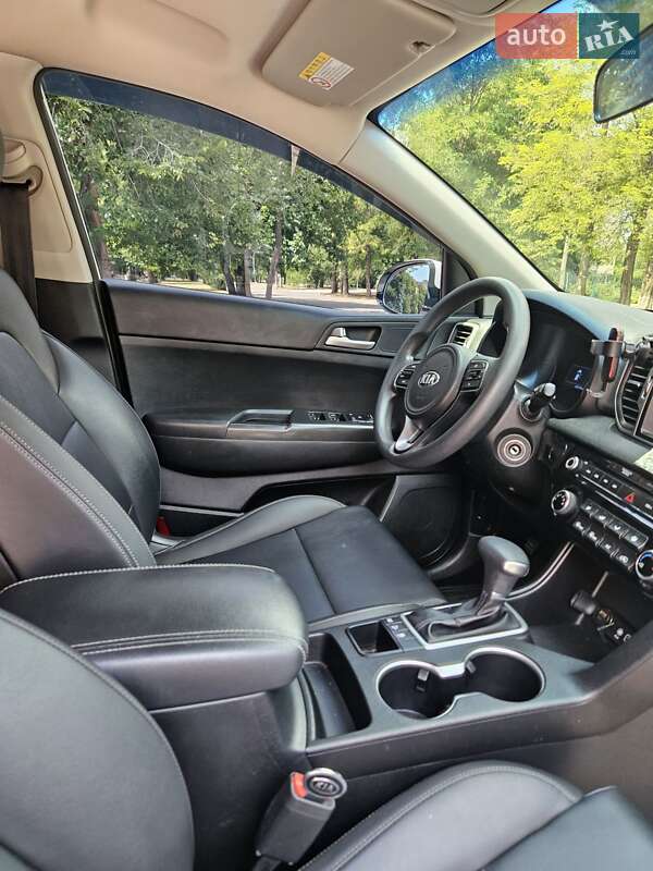 Внедорожник / Кроссовер Kia Sportage 2017 в Кривом Роге