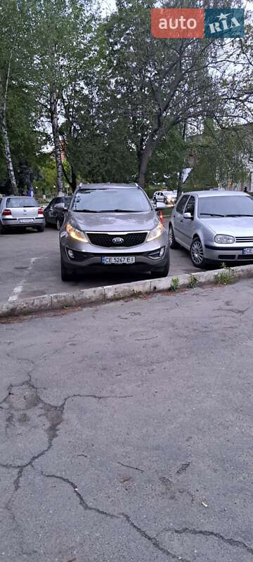 Позашляховик / Кросовер Kia Sportage 2015 в Чернівцях