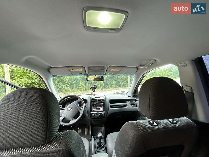 Внедорожник / Кроссовер Kia Sportage 2005 в Тернополе