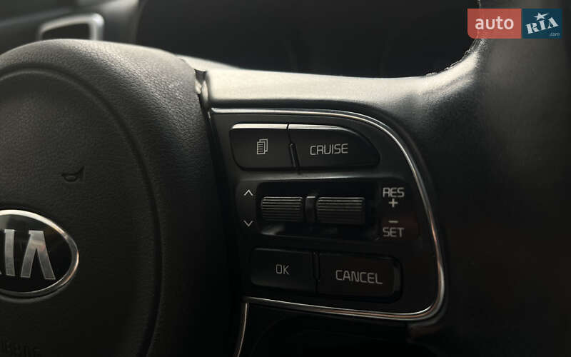 Внедорожник / Кроссовер Kia Sportage 2016 в Мукачево