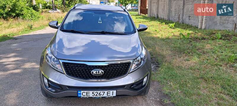 Позашляховик / Кросовер Kia Sportage 2015 в Чернівцях