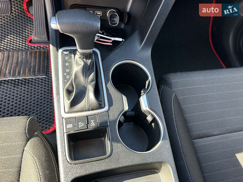 Внедорожник / Кроссовер Kia Sportage 2017 в Киеве