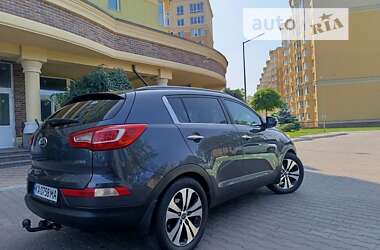 Позашляховик / Кросовер Kia Sportage 2012 в Києві