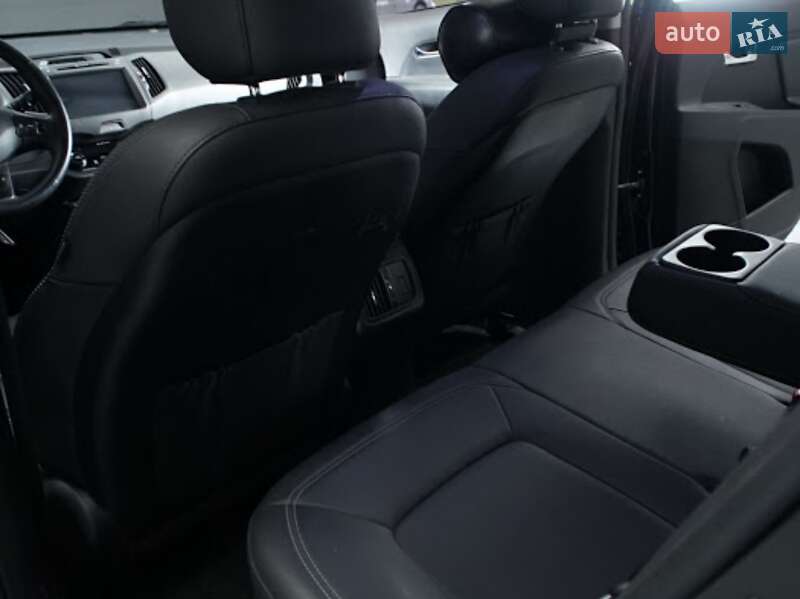 Позашляховик / Кросовер Kia Sportage 2013 в Дрогобичі