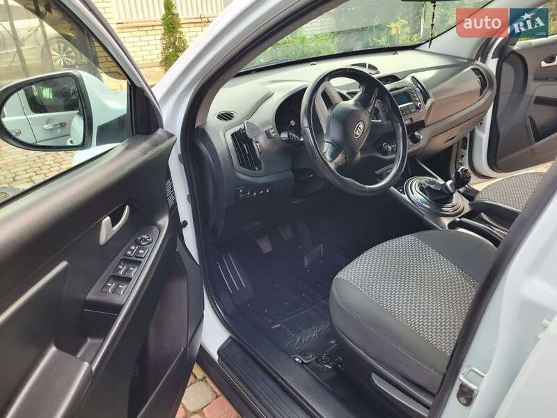 Позашляховик / Кросовер Kia Sportage 2011 в Надвірній