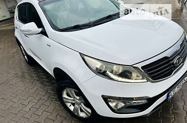 Позашляховик / Кросовер Kia Sportage 2012 в Чернівцях