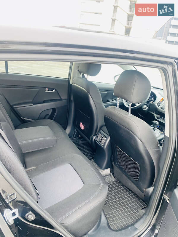 Внедорожник / Кроссовер Kia Sportage 2015 в Киеве