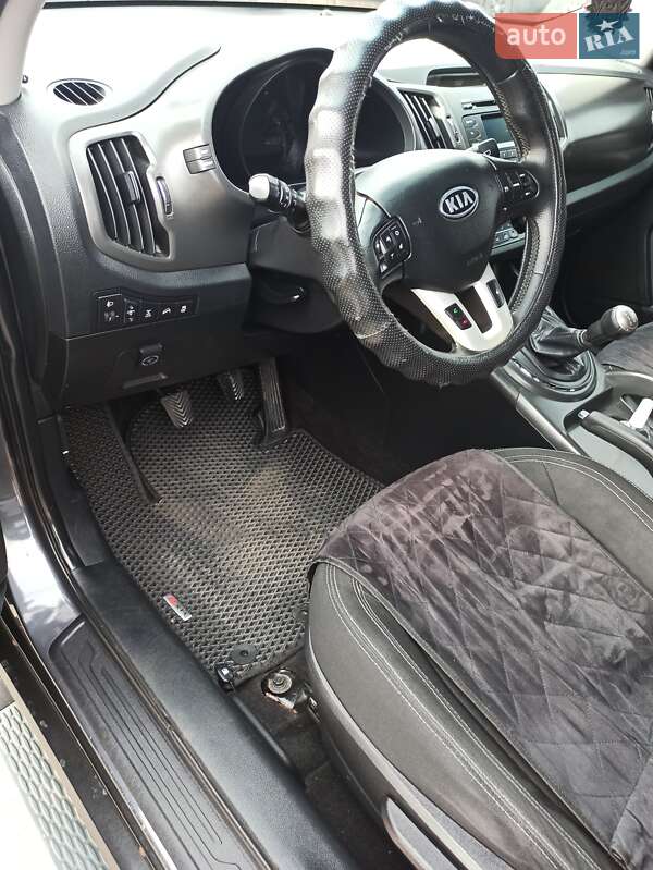 Внедорожник / Кроссовер Kia Sportage 2012 в Херсоне