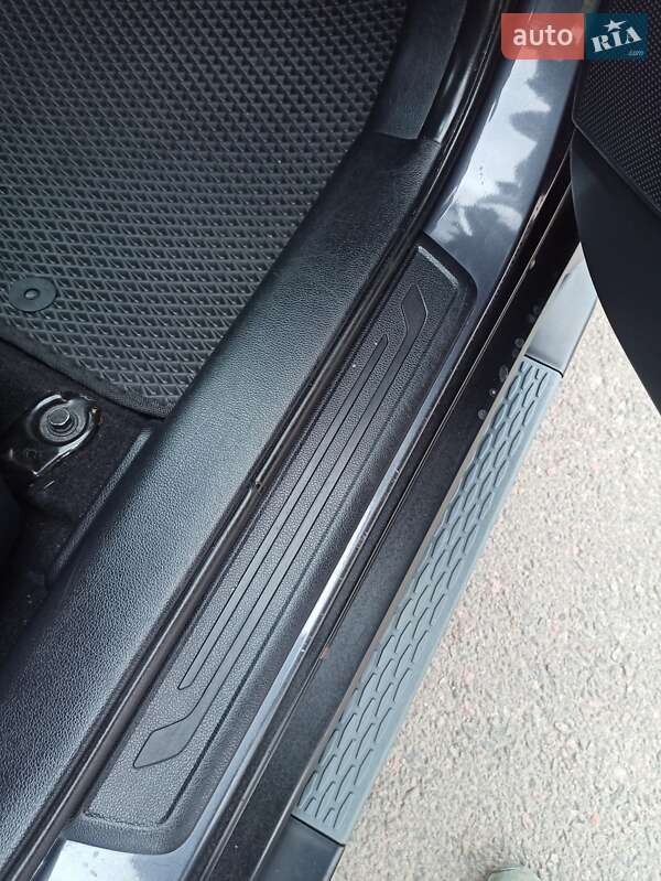 Внедорожник / Кроссовер Kia Sportage 2012 в Херсоне