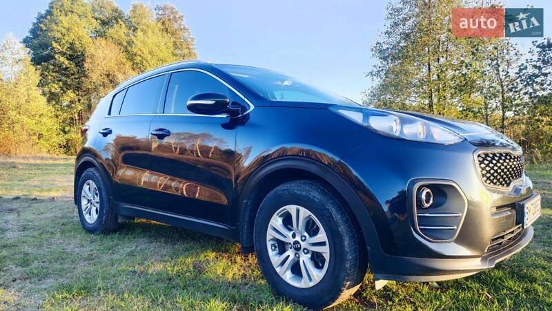 Внедорожник / Кроссовер Kia Sportage 2016 в Шостке