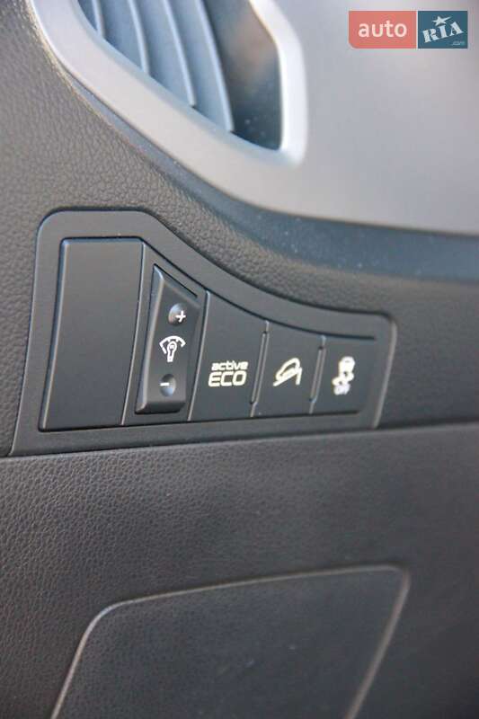 Позашляховик / Кросовер Kia Sportage 2015 в Дніпрі