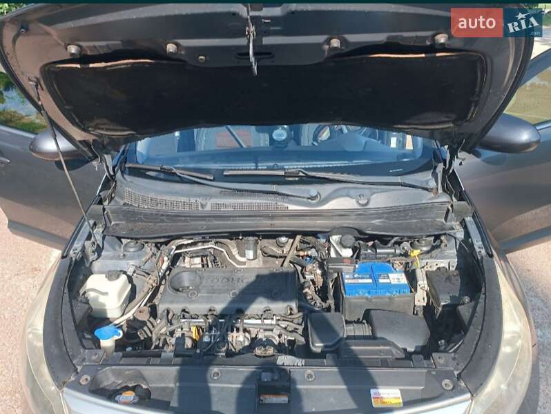 Внедорожник / Кроссовер Kia Sportage 2011 в Бердичеве