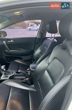 Внедорожник / Кроссовер Kia Sportage 2016 в 