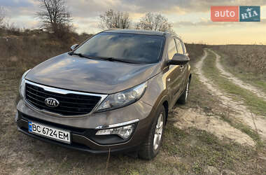 Позашляховик / Кросовер Kia Sportage 2015 в Володимирці