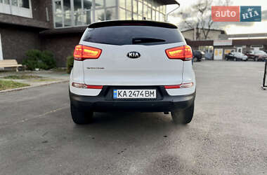 Внедорожник / Кроссовер Kia Sportage 2015 в Киеве