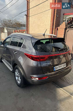 Внедорожник / Кроссовер Kia Sportage 2016 в 